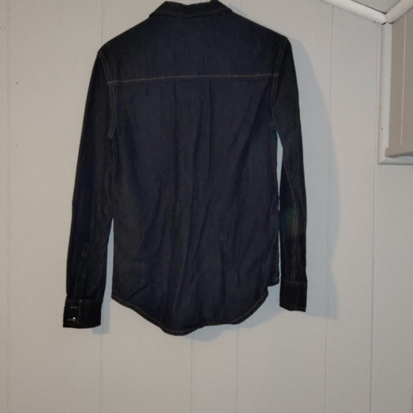 3/ $30 NWOT tna boyfriend button down denim - Picture 5 of 5